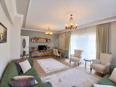 Akçay Emlak'tan Akşehir Yarenler Mahallesi Son Durak Civarı Tapulu Garajlı Ara Kat Satılık 3+1 Daire