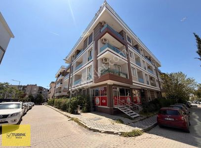 Turpa Buca'dan Sulaklar Life Sitesinde Arakat Balkonlu Daire