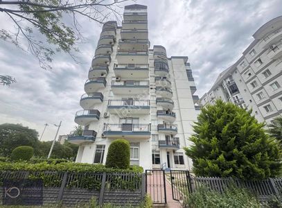 Yeni Girne Işıklara 1 Dk/park Cepheli 4+1 Tadilatlı Daire