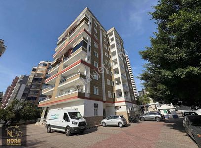 Nora'dan Cadde Üzeri Havuzlu Doğalgazlı Geniş Daire