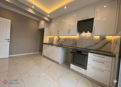 ▀aktif'ten Zeytinli'de Ayrı Mutfaklı Ferah Ön Cephe 2+1 Daire