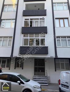Güzelyalı Mh İstiklal Caddesinde Satılık Yüksek Giriş 2+1 Daire