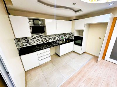 100.yıl Kriminal Bulvarına Yakın İskanlı Jeneratörlü Binada Ultra Lüx İşçilikli 3+1 Çift Banyo