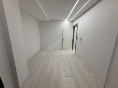 Fevzi Çakmakta Gerçek Yüksek Giriş Site İçi 1+1