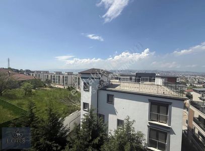 Başiskele Yeşilyurt'ta Deniz Manzaralı 2+1 Kiralık Arakat Daire