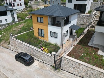 Bm"den Soğucak Yaylasında 301m2 3+1+teraslı Dublex Villa