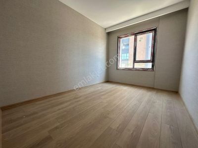 Çiçekli Mah. İncisi Ned Çiçeklide Orta Kat 4+1 Park Manzaralı