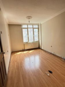 Acil Buca Şirinyer Caddesi Üstünde 3+1 110 M2 Arakat Satılık Daire