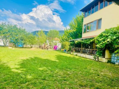 Mengen Ağalar Köyünde Peyzajı Yapılmış Full Eşyalı Satılık Villa