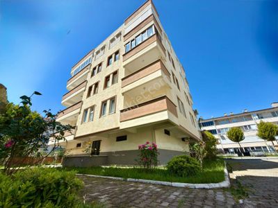 Yükselden Altınkum Arakat Ön Cephe Ayrı Mutfak Satılık 2+1 Daire