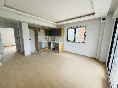 Asil Emlak'tan Muradiye'de Site İçi Havuz Cepheli 1+1 Ara Kat