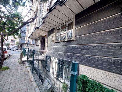 Gaziosmanpaşa Küçükköy Yeni Mah Kiralık Yüksek Giriş Kat 1+1 75 M2