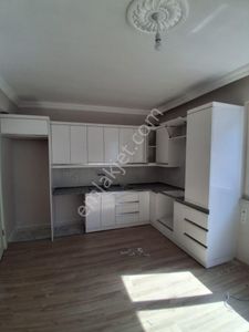 Adalet Gold Group Emlak'tan Şair Emrah Mahallesinde Uygun Fiyata 2+1 Kiralık Daire Bu Fırsat Kaçmaz