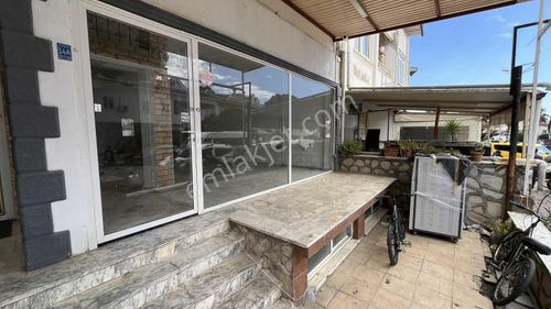 Armutalan Kültür Merkezinde Ana Kavşakta Kiralık Dükkan
