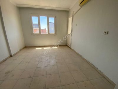 Acill Buca Ufuk Mah.de 3+1 150m2 Ayrı Mutfak Teraslı Havadar Satılık Daire