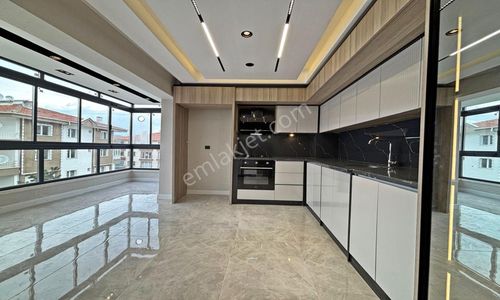 Bulvar'dan Orta Katta Geniş Merkezi Konumda Ful Yapılı 3+1 Daire