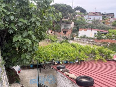 Aydın Söke Bağarası İki Evlı Köy Evı Ve Bahçesi