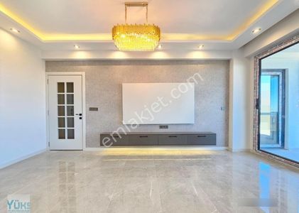 Denizli 1200 Evler Mahallesinde E.banyolu 3+1 Cadde Üstünde Geniş Önü Açık Daire
