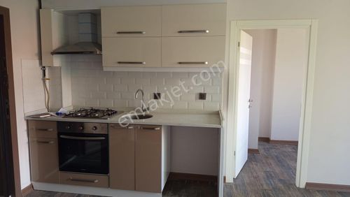 Bağlar Mh. Çarşıya Yürüme Mesafesinde 1+1 Apart