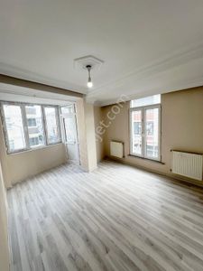 Üç Kardeşler'den 50.yıl Mh 2+1 90m2 Ara Kat Daire