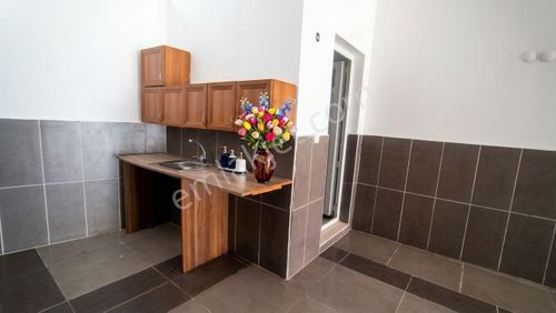 🌅 Kuşadası Merkeze Yakın-her İş Koluna Uygun 100 M² Mağaza, İş Yeri, Dükkân, Depo, Lojistik