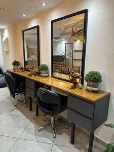 🌅 Kuşadası Merkeze Yakın - Modern Mobilyalı Kiralık Bayan Kuaför Salonu