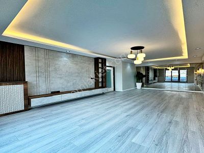 Cadde34 Yapı'dan Kapalı Otoparklı Aile Sitesinde 2+1 Full Dekorlu Krediye Uygun Acil Satılık Daire
