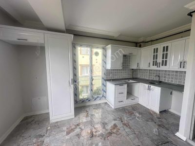 Çözüm Emlak'tan Muradiye'de 1+1 Ara Kat Yerden Isıtmalı Daire