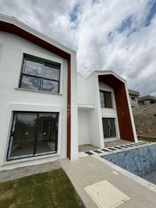 Eşsiz Mimariye Sahip 4+1 Özel Havuzlu Modern Villa