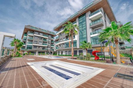Alanya Oba'da Sosyal Aktiviteli Site İçinde Eşyalı Daire