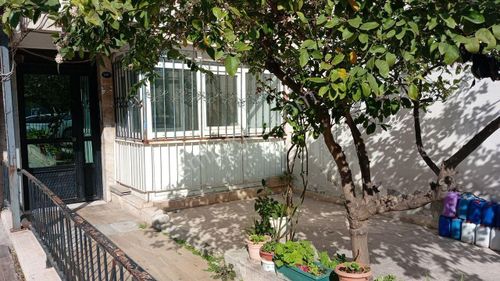 Karşıyaka Nergiz Sevgi Yolu Üzerinde Satılık 1+1