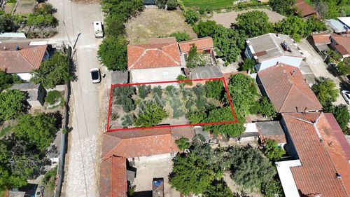 Zeybek Emlaktan Sarköy De 318 Metrekare Arsamız Satılıktır