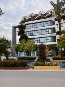 Kuşadası Merkez Ana Cadde Üzerınde 70 M² Kıralık Ofıs