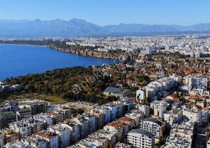 Antalya Muratpaşa Işıklar Cd.de-satılık 2+1-asansörlü-arakat