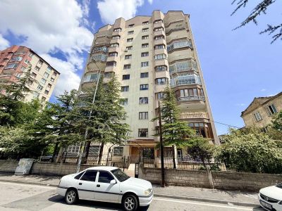 Eski Sanayi Tramvay Durağına 3 Dakika | 3+1 Geniş 175 M² Satılık