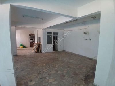 Maltepe Tugayyolunda Depo