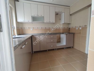 Yılmaz Gayrimenkul 2+1 Ön Cephe Kıralık Yapılı Masrafsız