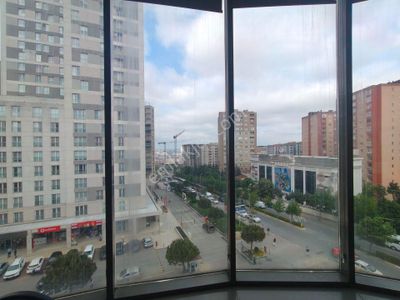 Remax Billur Bakan'dan Autopıa Avm'de Cadde Cephe Satılık Dükkan