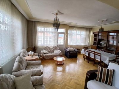 Akçay Emlak'tan Akşehir İstasyon Caddesi Üzerinde Satılık 3+1 Daire