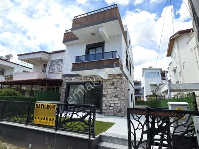 Altınoluk İlkbahar Dan Denize Çok Yakın 4+1 Teraslı Bahçeli Villa