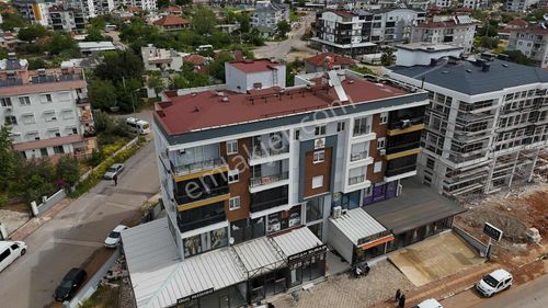 Tramvaya & Hastaneye Yürüme Mesafesinde Ana Cadde Üzeri