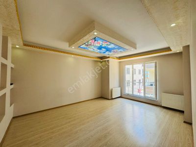 Mer-pa Emlak'tan İstayson Mah'de Okullar Bölgesinde Kiralık 2+1 Arakat Daire