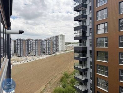 7/24 Güvenlikli Sitede/ Nata Vega Avm Yanı / Yüksek Kat/ 3+1