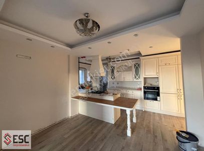 Esc'den Akdeniz Mh,de Tek Bloklu Site İçi 4+1 Daire Esc2552a