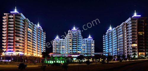 Alanya Mahmutlar – Full Eşyalı, Dağ–deniz Ve Havuz Manzaralı Lüks 3+1 Daire
