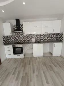 Birlik Gayrimenkul Den Çukurova Fırın Arkası Geniş Oturumlu 1+1 İskanlı Krediye Uygun