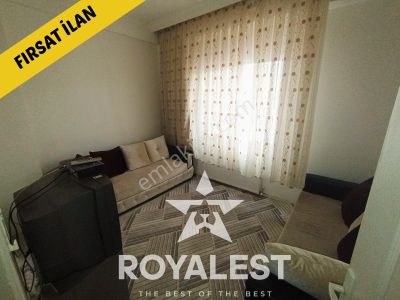 Royalest'ten Karataş Merkez'de Tramvay Yanı Site İçi Eşyalı 1+1