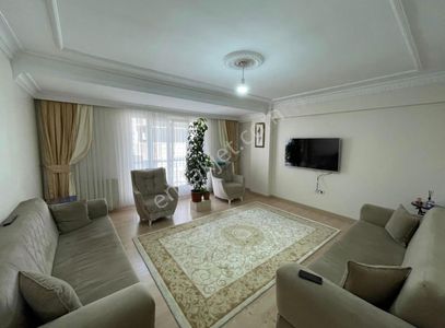 İnanç Emlaktan S Gazi Esentepe Mahallesi'nde 2+1 Daire