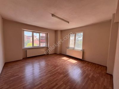 Deniz Yiğit Emlak'tan Cumhuriyet Mahallesinde Kiralık Site İçinde 3+1 Daire
