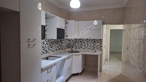 İşkur Karşısı Kiralık 3+1 130 M2 Bakımlı Daire